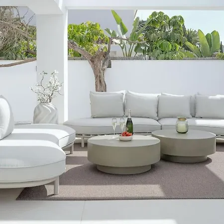 Modern 4 Beds Luxe 550m To Canas Beach!