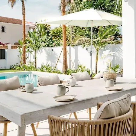 Modern 4 Beds Luxe 550m To Canas Beach! Villa *